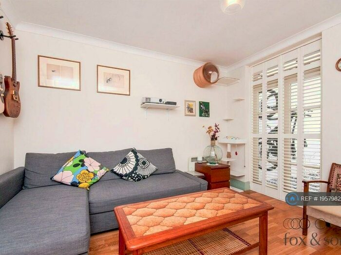 1 Bedroom Flat To Rent In Old Shoreham Road, Brighton, BN1