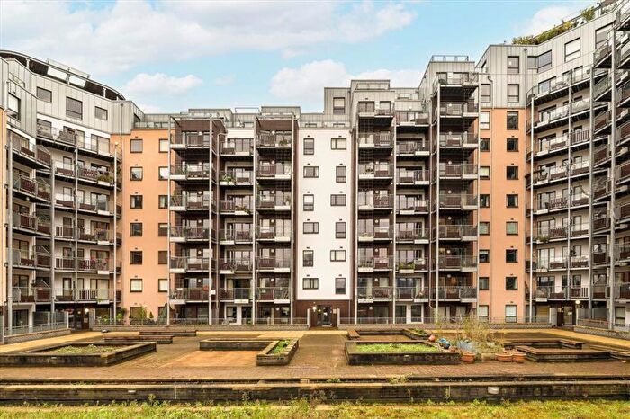1 Bedroom Flat For Sale In Seren Park Gardens, Blackheath, SE3