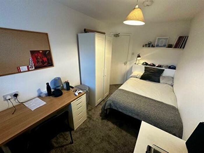 6 Bedroom Terraced House To Rent In Peveril Street, Nottingham, Nottinghamshire, NG7