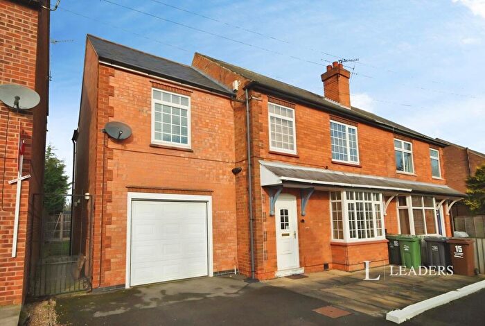 4 Bedroom House To Rent In Oliver Road, Loughborough, LE11