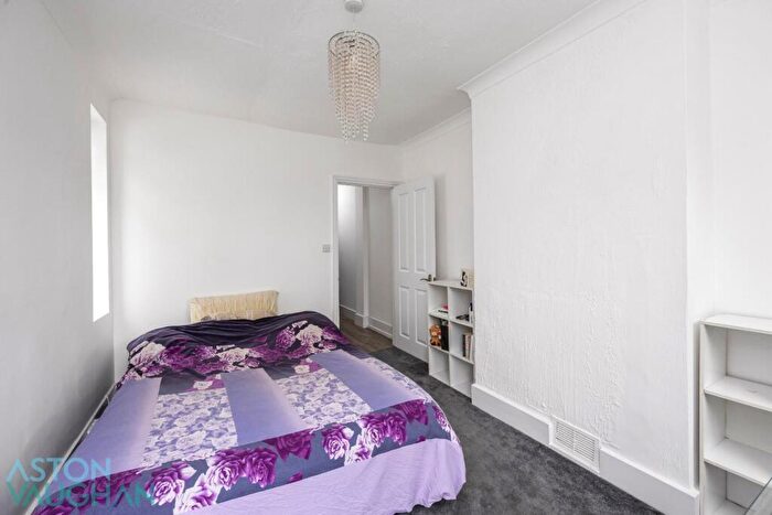 3 Bedroom Terraced House For Sale In Sackville Road, Hove, BN3