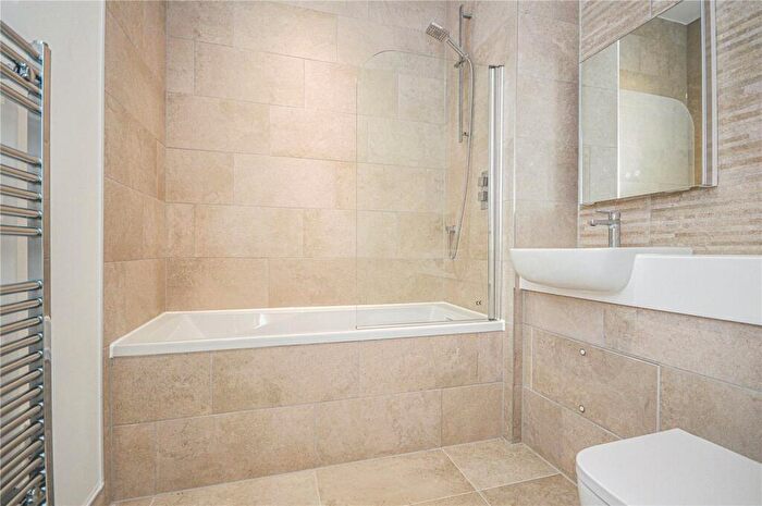 1 Bedroom Apartment To Rent In North Star Avenue, Town Centre, Swindon, Wiltshire, SN2