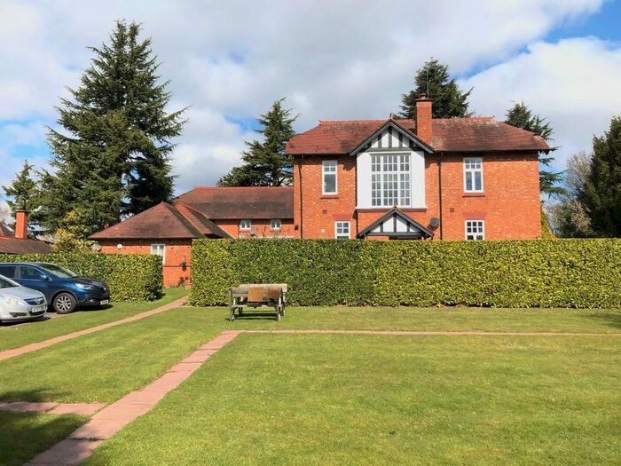 3 Bedroom Semi-Detached House To Rent In Catherines Close, Catherine-De-Barnes, Solihull, B91