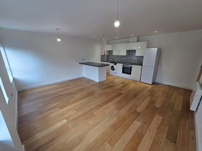 2 Bedroom Apartment To Rent In Rothesay Road, LU1