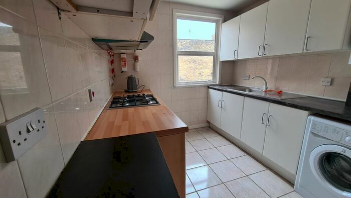 3 Bedroom Flat To Rent In Homerton High Street, London, E9