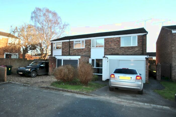 3 Bedroom Semi-Detached House To Rent In Highbridge Close, Caversham, Reading, RG4