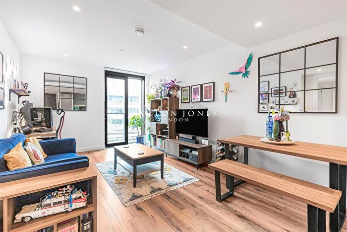 1 Bedroom Flat For Sale In The Dumont, Albert Embankment, Vauxhall, London, SE1