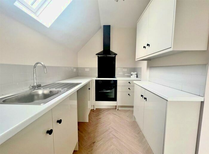 1 Bedroom Flat To Rent In Victoria Drive, Bognor Regis, West Sussex, PO21