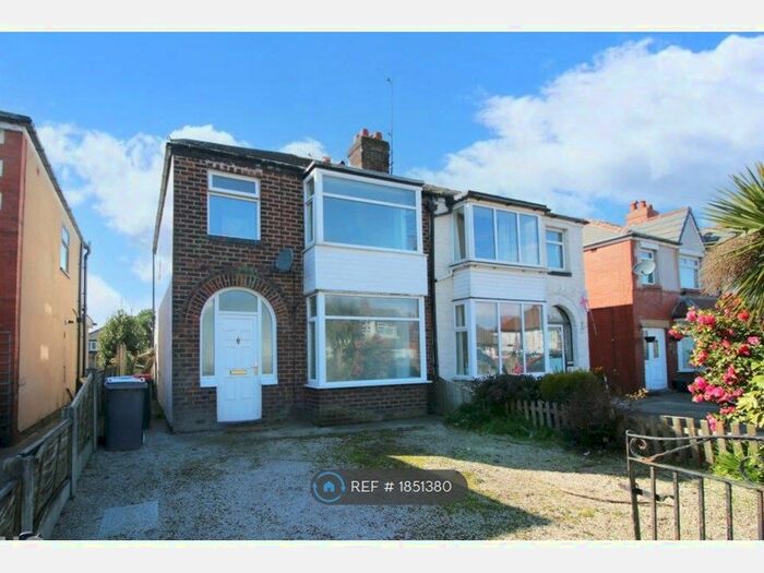 3 Bedroom Semi-Detached House To Rent In Fleetwood Road North, Thornton-Cleveleys, FY5