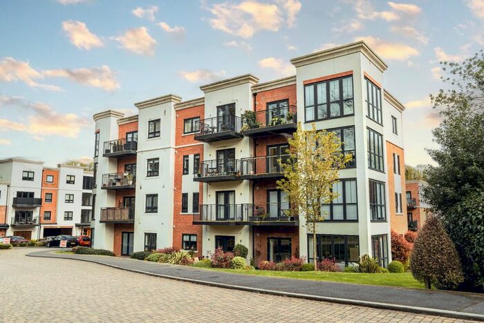 2 Bedroom Flat To Rent In Kings Quarter, London Road, Binfield, Bracknell, Berkshire, RG42