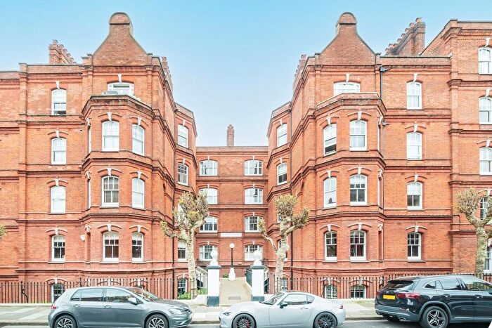 Studio For Sale In Queen's Club Gardens, West Kensington, W14