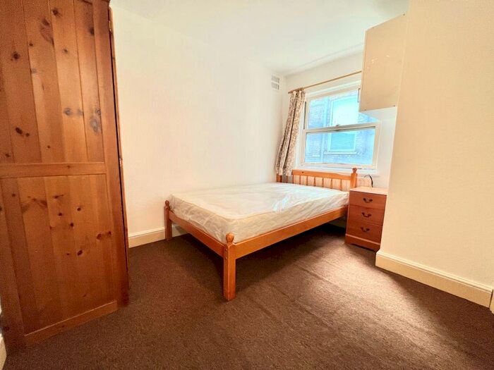 Studio To Rent In Holloway Road, Archway, N19