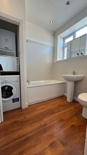 1 Bedroom Flat To Rent In London, N2