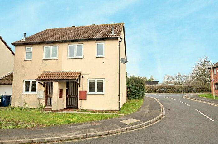 2 Bedroom Property To Rent In Broadfields, Littlemore, OX4