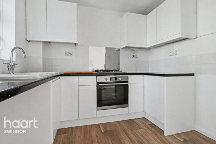 2 Bedroom Terraced House To Rent In Hewlett Close, Chippenham, SN15