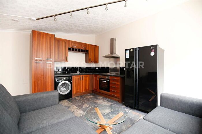 3 Bedroom Flat To Rent In Copland Terrace, Sandyford, Newcastle Upon Tyne, NE2