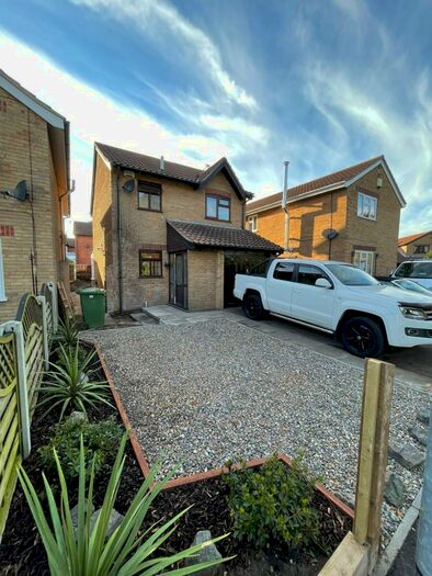 3 Bedroom Detached House To Rent In Gainsborough Avenue, Bradwell, Great Yarmouth, Norfolk, NR31