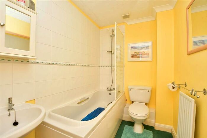 3 Bedroom End Of Terrace House For Sale In Carpenters Close, Rochester, Kent, ME1