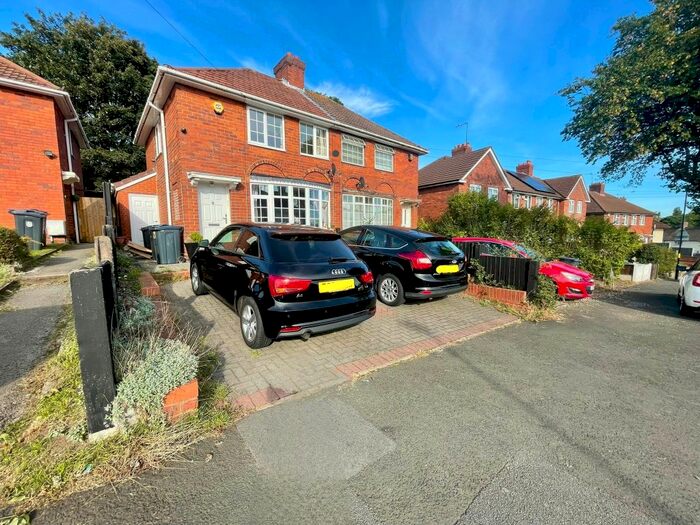 3 Bedroom Property To Rent In Kingsland Road, Oscott, Birmingham, B44