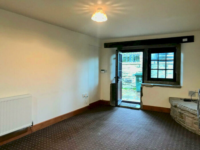 2 Bedroom Apartment To Rent In Moor Lodge Country Retreat, Two Lawes