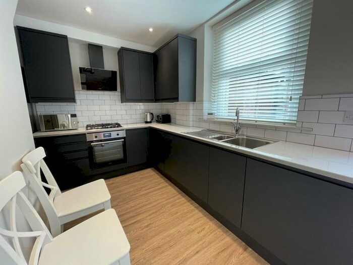 3 Bedroom Private Hall To Rent In Prospect Street, Lancaster, LA1