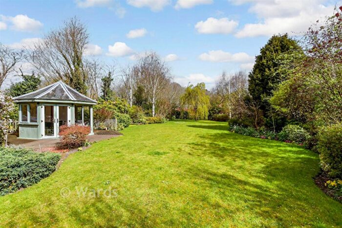 6 Bedroom Barn Conversion For Sale In Church Lane, West Farleigh, Maidstone, Kent, ME15
