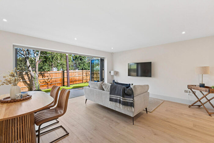 3 Bedroom Semi Detached House For Sale In Bramall Place, Bowling Alley, Crondall, Farnham, GU10