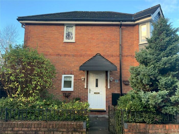 3 Bedroom Semi-Detached House To Rent In Colmore Drive, Charlestown, Manchester, M9