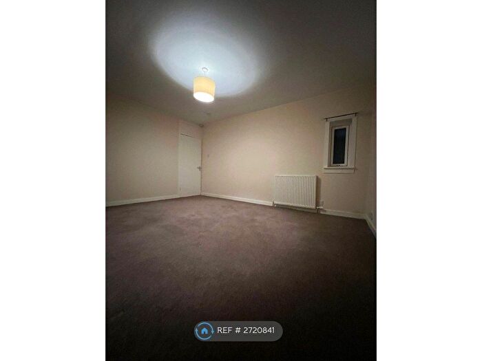 2 Bedroom Flat To Rent In Fernhill Drive, Aberdeen, AB16