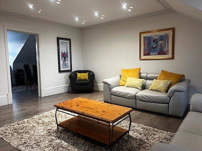 2 Bedroom Flat To Rent In Union Street, City Centre, Aberdeen, AB11