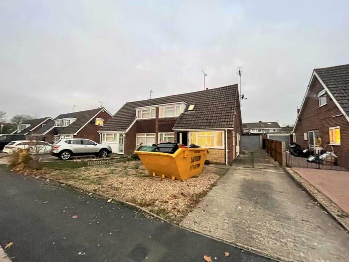 3 Bedroom Semi-Detached House To Rent In Larksfield, Covingham, SN3