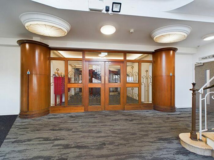 1 Bedroom Flat For Sale In Eastern Avenue, Gloucester, GL4