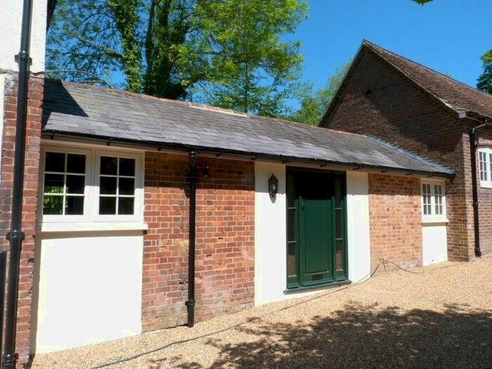 1 Bedroom Semi-Detached House To Rent In Pre Garden Cottages, Garden House Lane, St Albans, Hertfordshire, AL3