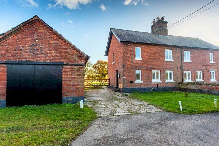 3 Bedroom Semi-Detached House To Rent In Moreton Wood, Whitchurch, SY13