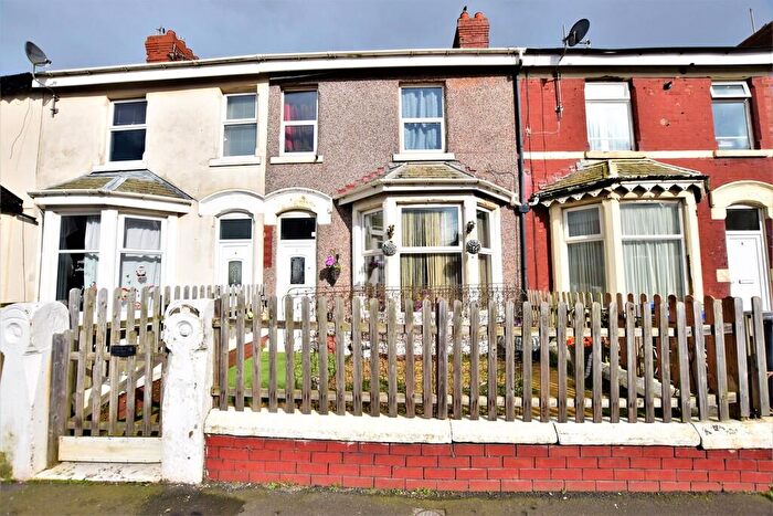5 Bedroom Terraced House For Sale In Sherbourne Road, Blackpool, FY1