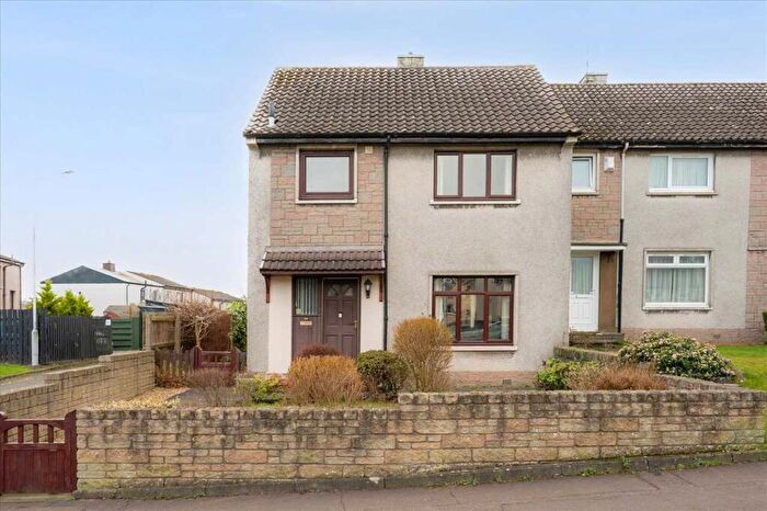3 Bedroom End Of Terrace House For Sale In Primrose Avenue, Rosyth, KY11