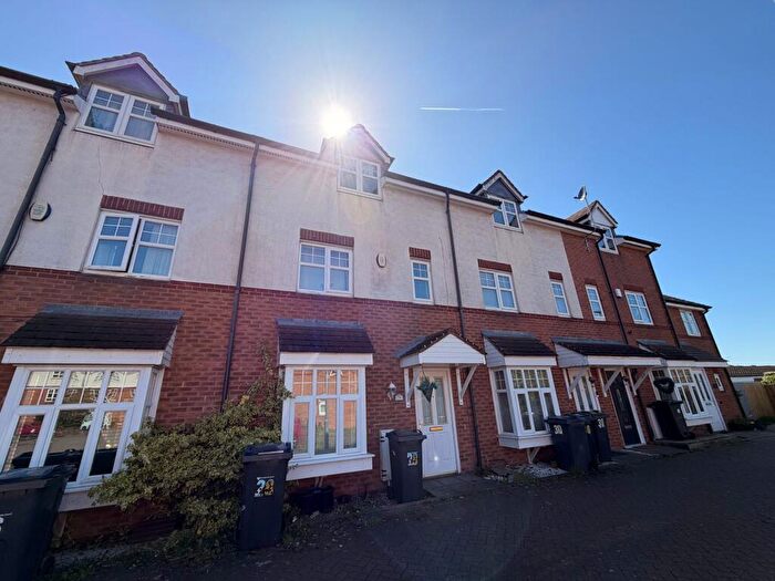 4 Bedroom Terraced House To Rent In Netherhouse Close, Birmingham, B44
