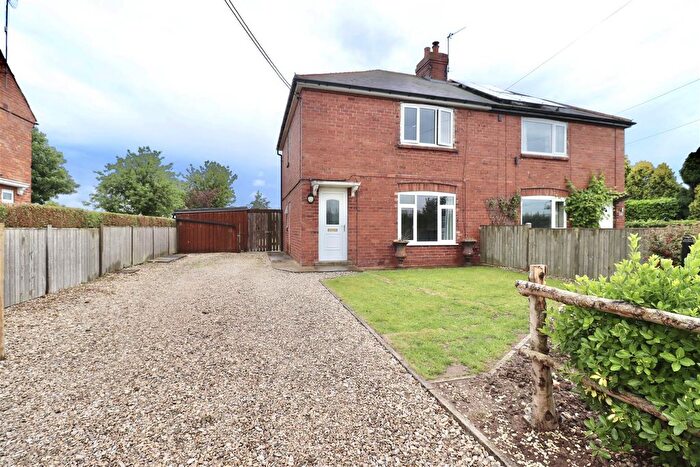 3 Bedroom Semi-Detached House For Sale In Sparrowcroft Lane, Blacktoft, Goole, DN14