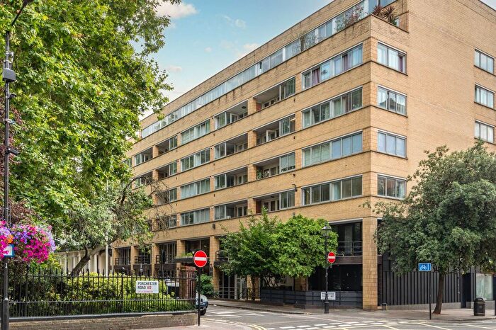2 Bedroom Flat To Rent In The Colonnades, Westbourne Grove, London, W2