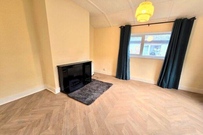 2 Bedroom Bungalow To Rent In Emma Road, London, E13