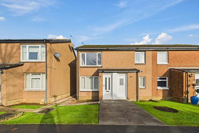 2 Bedroom Flat For Sale In Moffat Court, Blackwood, ML11