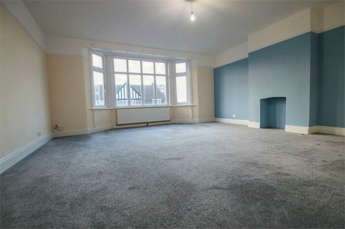 2 Bedroom Flat To Rent In Woodcote Mews, Wallington, SM6