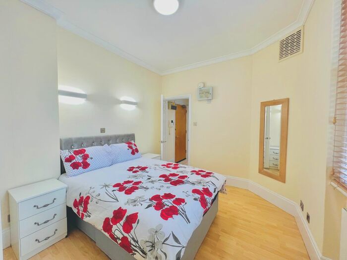 1 Bedroom Flat To Rent In White Horse Street, London, W1J