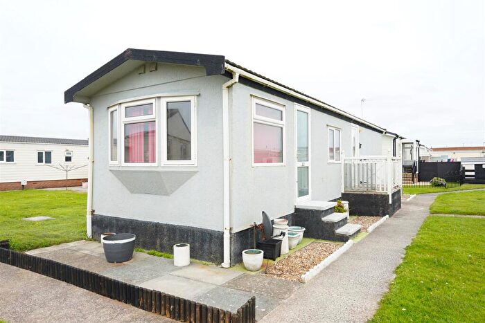 2 Bedroom Chalet For Sale In West Shore Park, Walney, Barrow-In-Furness, LA14