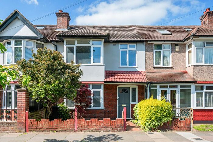 3 Bedroom Terraced House For Sale In Clayponds Avenue, TW8