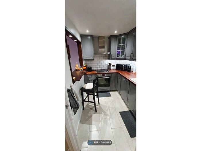 2 Bedroom Flat To Rent In Upper College Street, Nottingham, NG1