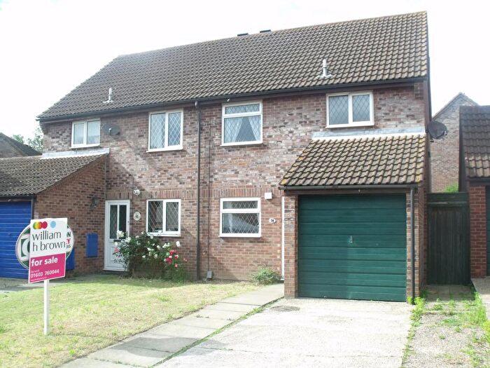 3 Bedroom Semi-Detached House To Rent In Draper Way, Norwich, NR5