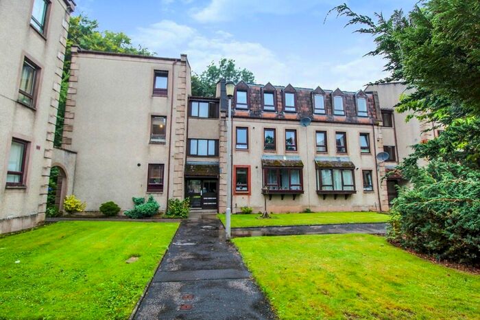 2 Bedroom Flat For Sale In Carron Gardens, Stonehaven, AB39