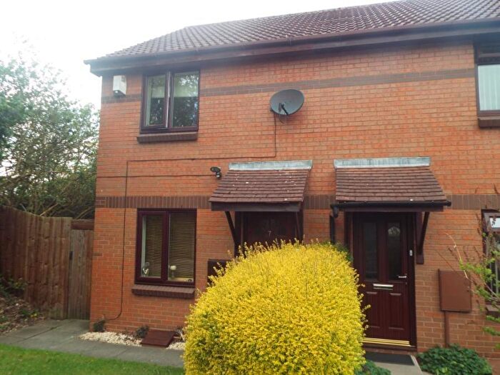 2 Bedroom Semi-Detached House To Rent In Eaves Green Gardens, Acocks Green, B27