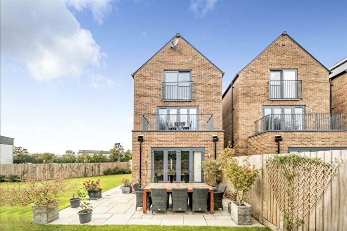 4 Bedroom Detached House To Rent In Mount Pleasant, Off Langford Lane, Kidlington, OX5